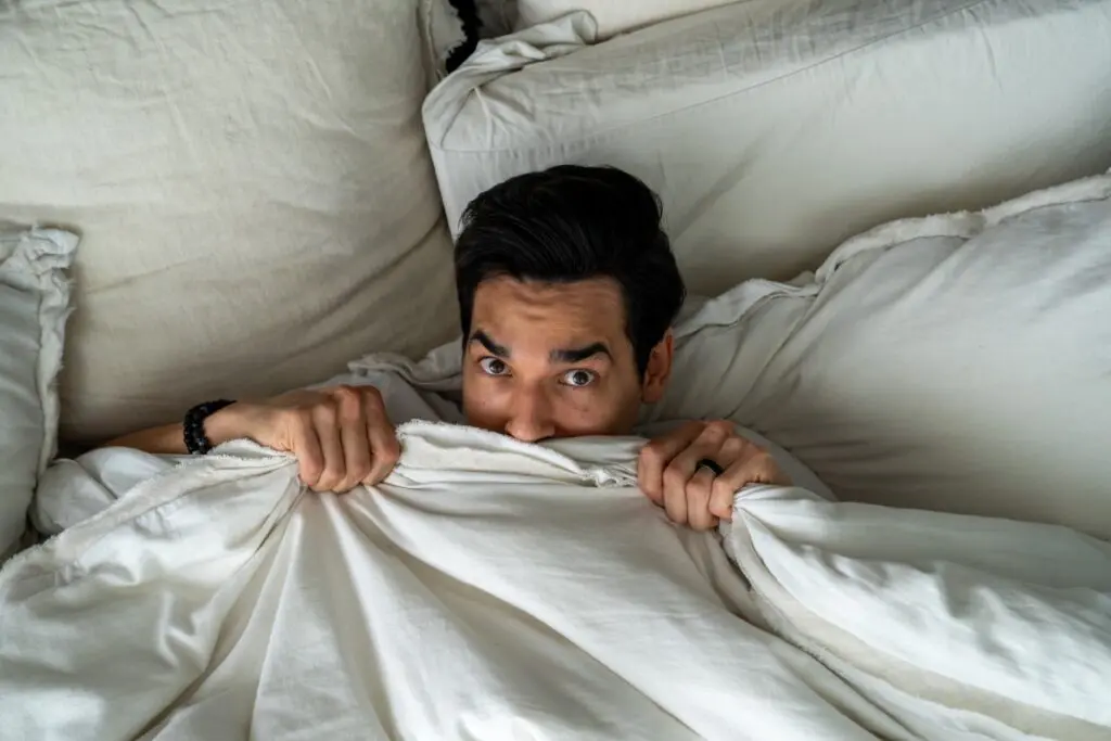 Lifestyle Photography – friends enjoying rooftop sunset