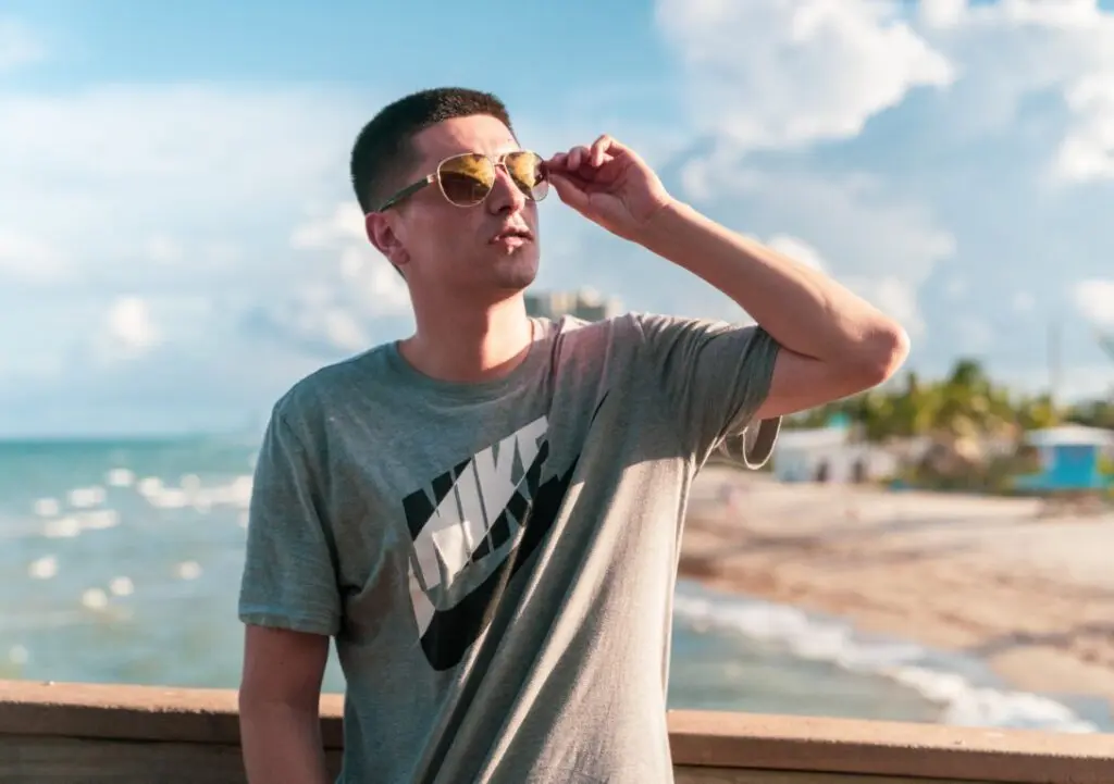 Lifestyle Photography – outdoor portrait in tropical garden