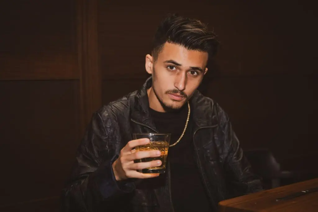 Lifestyle and Portrait Photography – smiling woman at local market