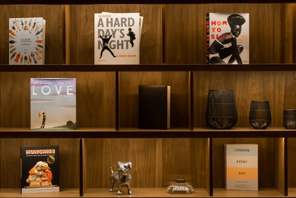 Hobo bag product photography with model – commercial photographer and filmmaker Hollywood Florida