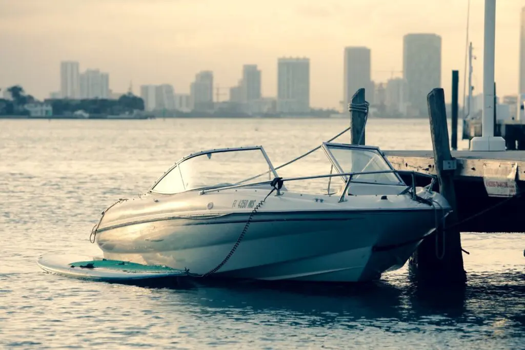 Cityscape Travel and Urban Photography – Paris Eiffel Tower at dusk