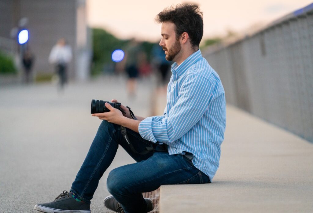 Lifestyle Photography – family walking hand in hand